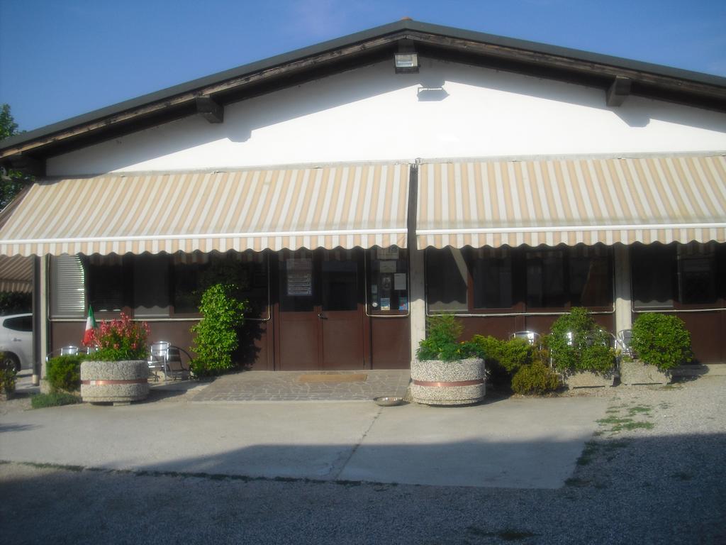 Campagna Lupia Agriturismo La Chioccia מראה חיצוני תמונה